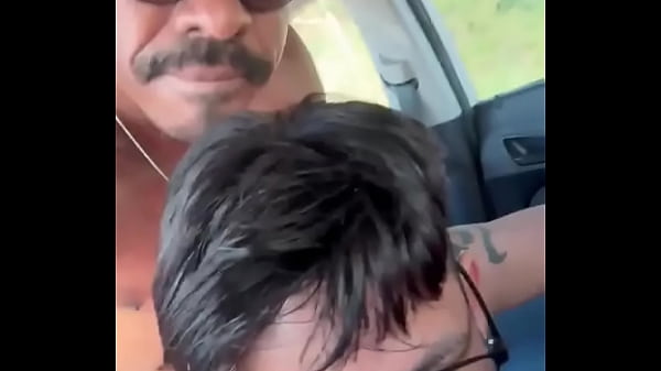 Novinho no carro