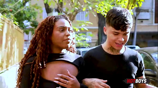 Chamei minha amiga pra dar pro pirocudo!