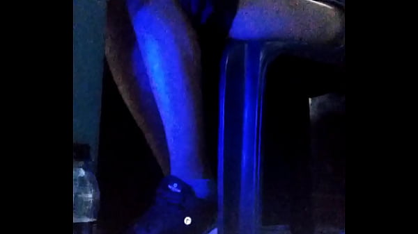 Chico solitario en ciber aqp