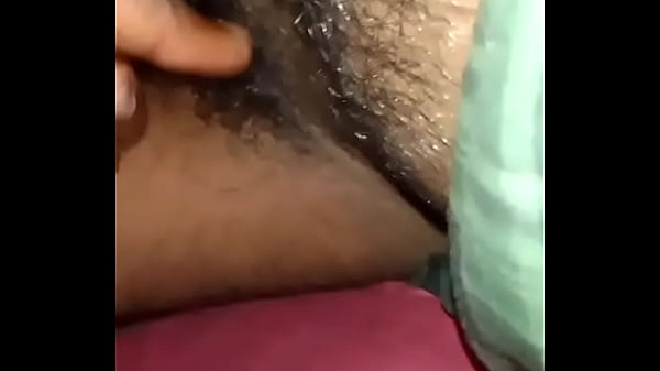 जाड़े में रजाई में मास्टरबेशन करता हुआ देसी बॉय