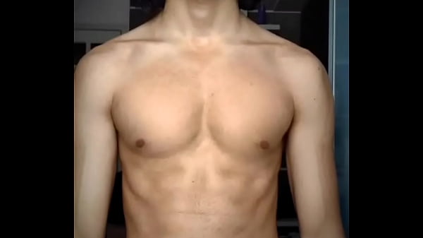 Ohh que homem gostoso… Que delicia de corpo!!