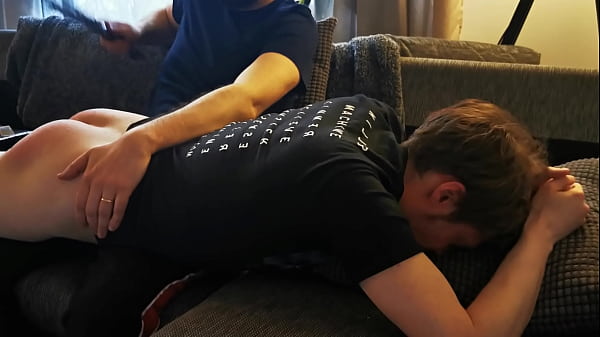 Amateurboy gets his first spanking – Full alternate camera [Nice Long Promo]