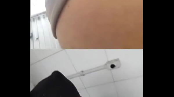 Em cima eu em casa pouco antes de sair pra trabalhar em baixo eu trocando de roupa no vestuário do serviço