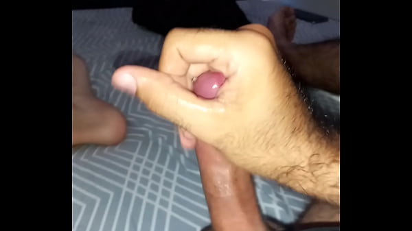 Marcos a solas en su cuarto