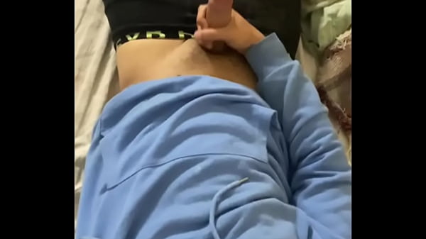 Mi amigo me manda mensaje y me puse caliente