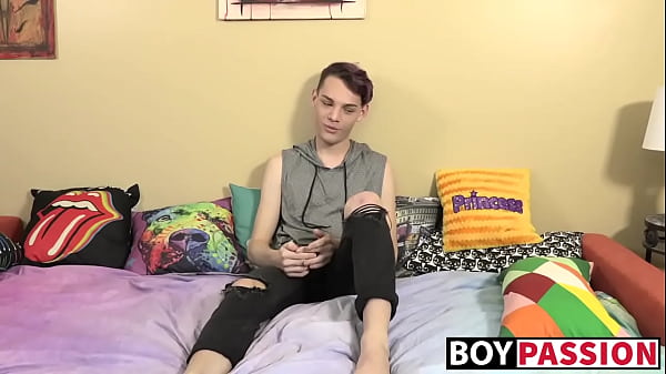 tender man interviewed and then he touches his big cock