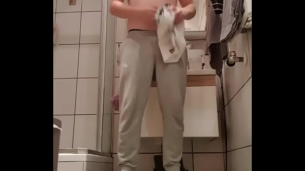 Thomas Neuer undressing