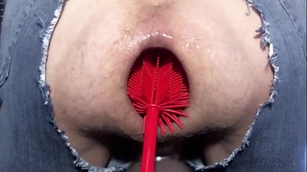 Little cousin discovered the size of my dick and couldn’t resist