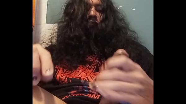 Masturbándome en el baño part 3