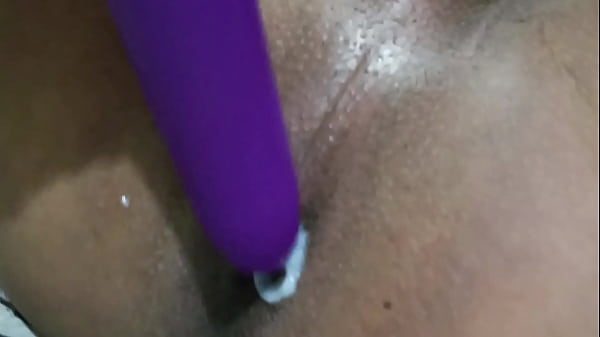 Minha primeira experiência com um vibrador