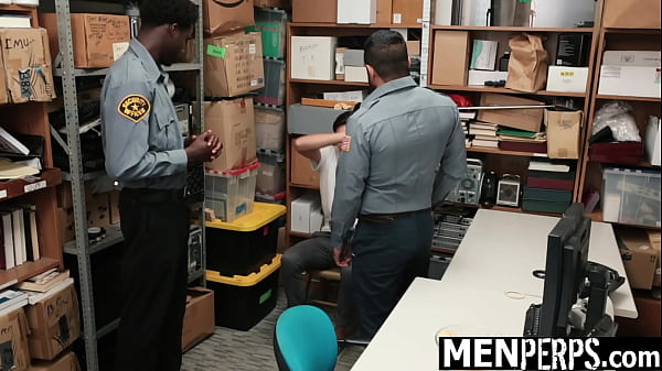 The Officers took a Confession from The Suspected Guy – Menperps